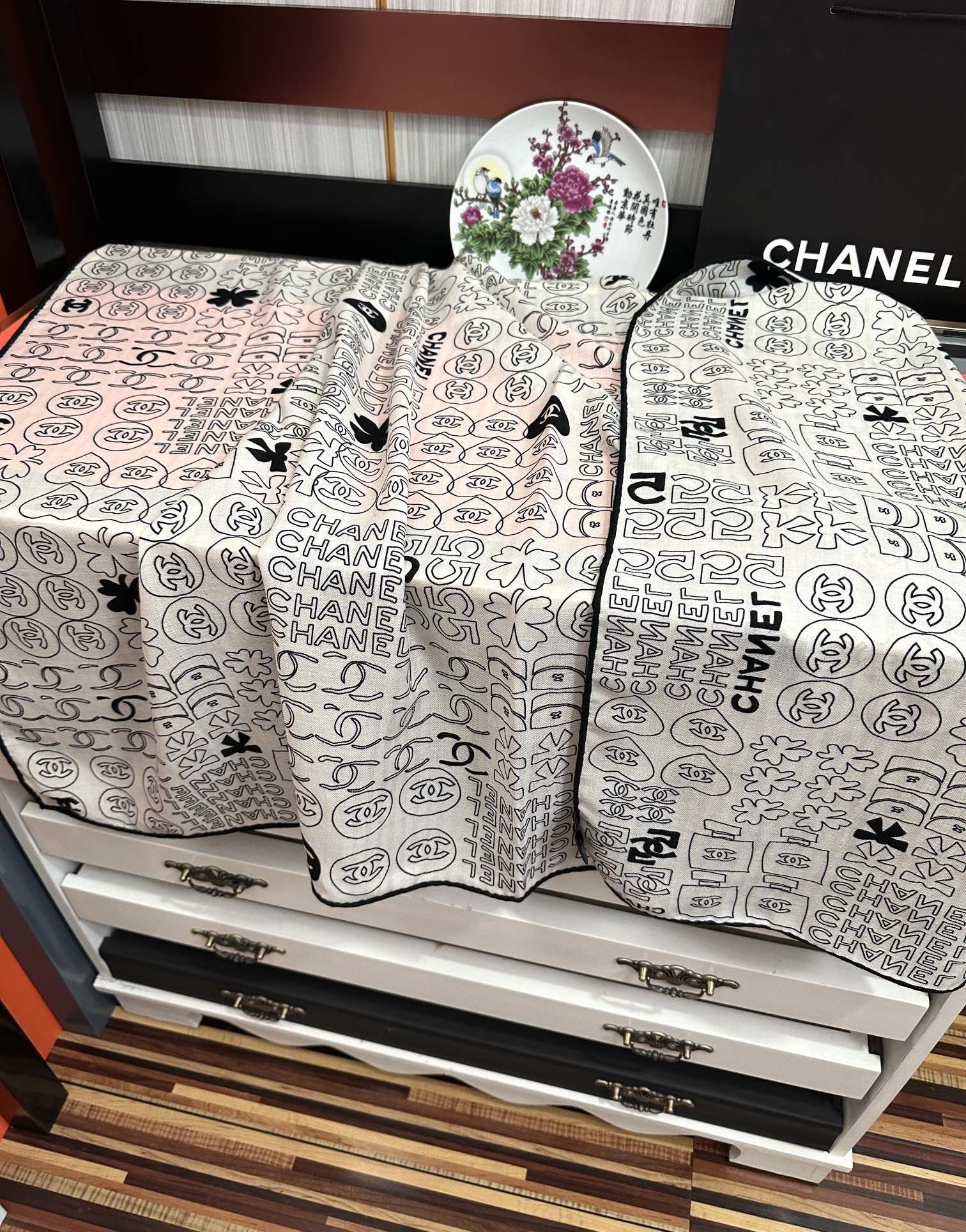 CHANEL